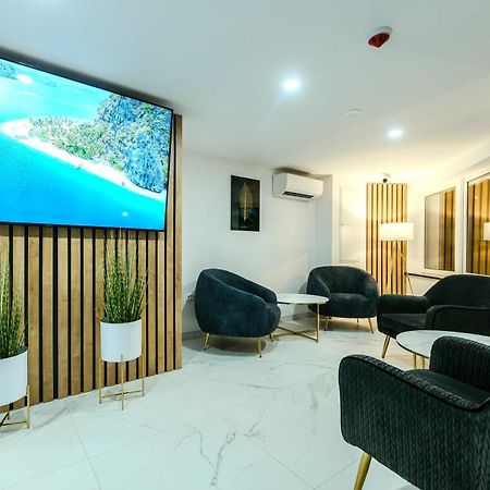 Hotel Triska บรานดิส นาด ลาเบ็ม สตารา โบเลสลาฟ ภายนอก รูปภาพ