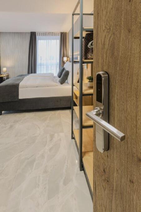 Hotel Triska บรานดิส นาด ลาเบ็ม สตารา โบเลสลาฟ ภายนอก รูปภาพ